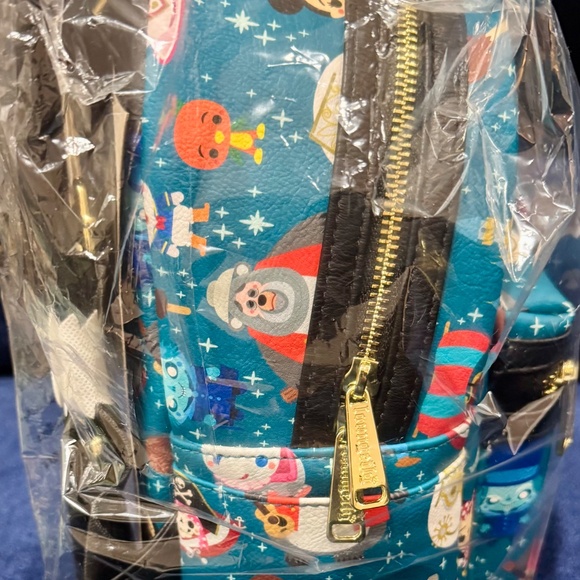 Disney x loungefly backpack - Picture 6 of 6